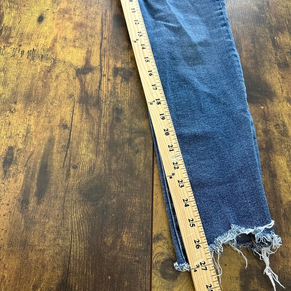 Good American jeans size 4/27 good legs chew hem skinny mid rise medium wash - Picture 8 of 9